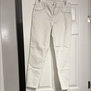 d. jeans Women's Cream Cropped Jeans